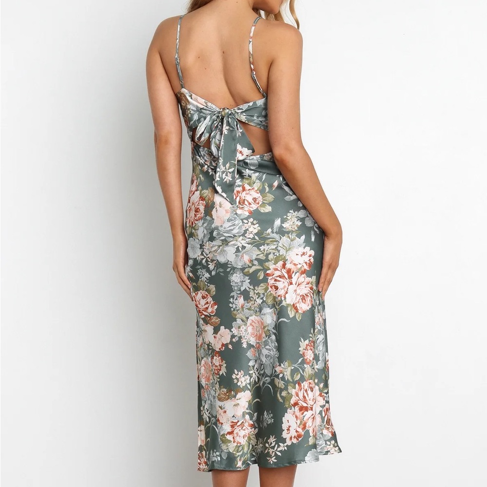 Petal & Pup Marea Midi Dress - Picture 4 of 10